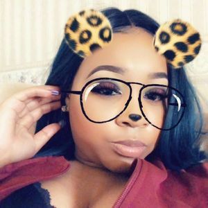 Meet your Posher, Arayia